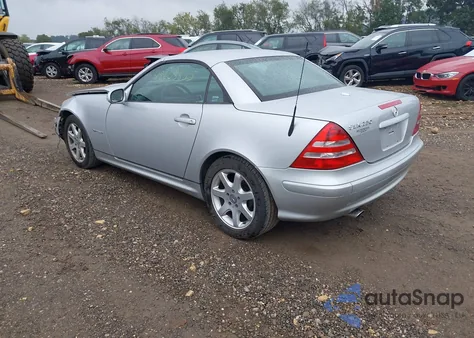 2002 Mercedes-Benz Slk 230 Kompressor z USA, uszkodzony, nr VIN WDBKK49F72F259438